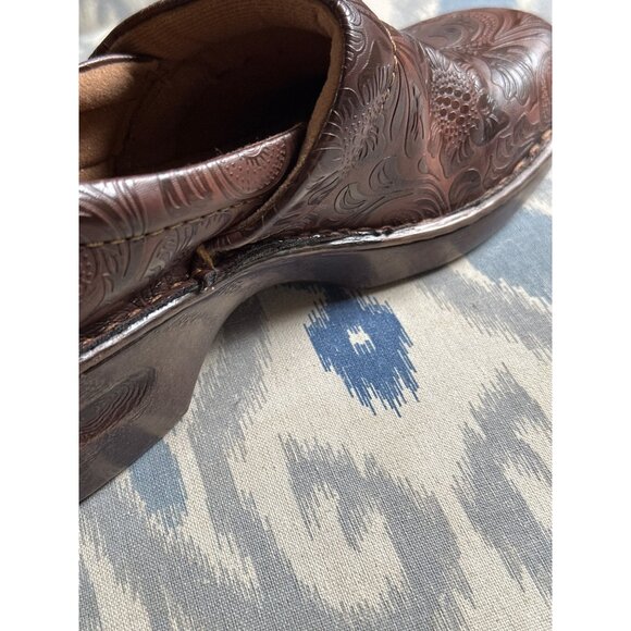 boc Born Concept Brown Embossed Peggy Clogs 7W Man Made Materials SOLD - Picture 13 of 16